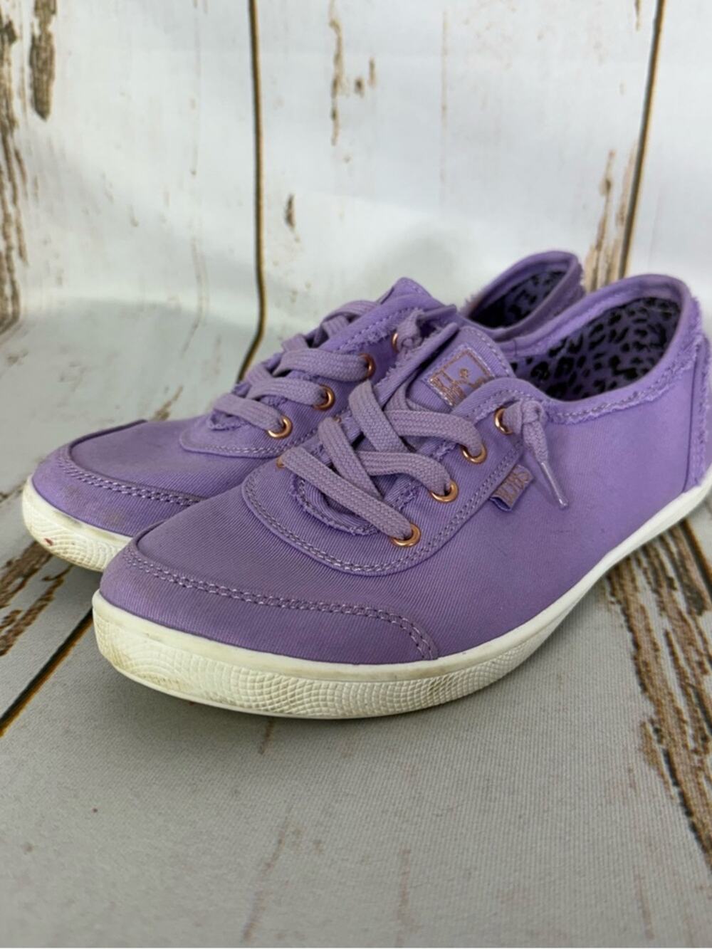 BOBS from Skechers Lilac Canvas Lace-Up Slip On Flats. Size 6.5. Excellent cond!